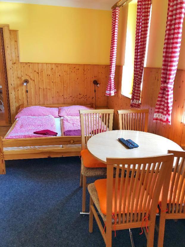 Apartmany U Svycarskeho Dvora Janske Lazne Dış mekan fotoğraf